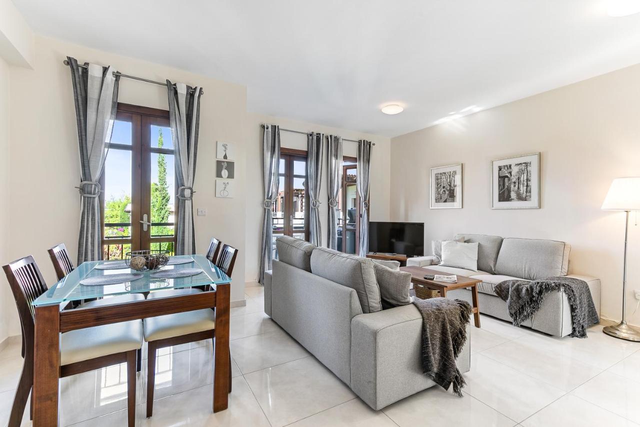 קוקליה 2 Bedroom Apartment Assia With Communal Pool, Aphrodite Hills Resort מראה חיצוני תמונה